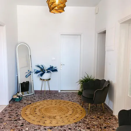 Megalochori Traditional House With Jacuzzi Appartement