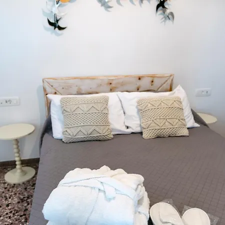 Megalochori Traditional House With Jacuzzi Appartement